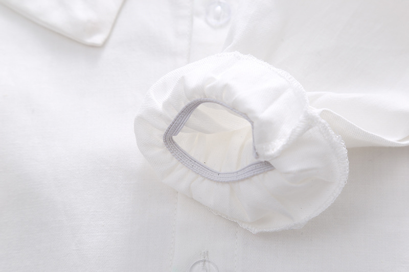 Conjunto con camisa bordada en cuello