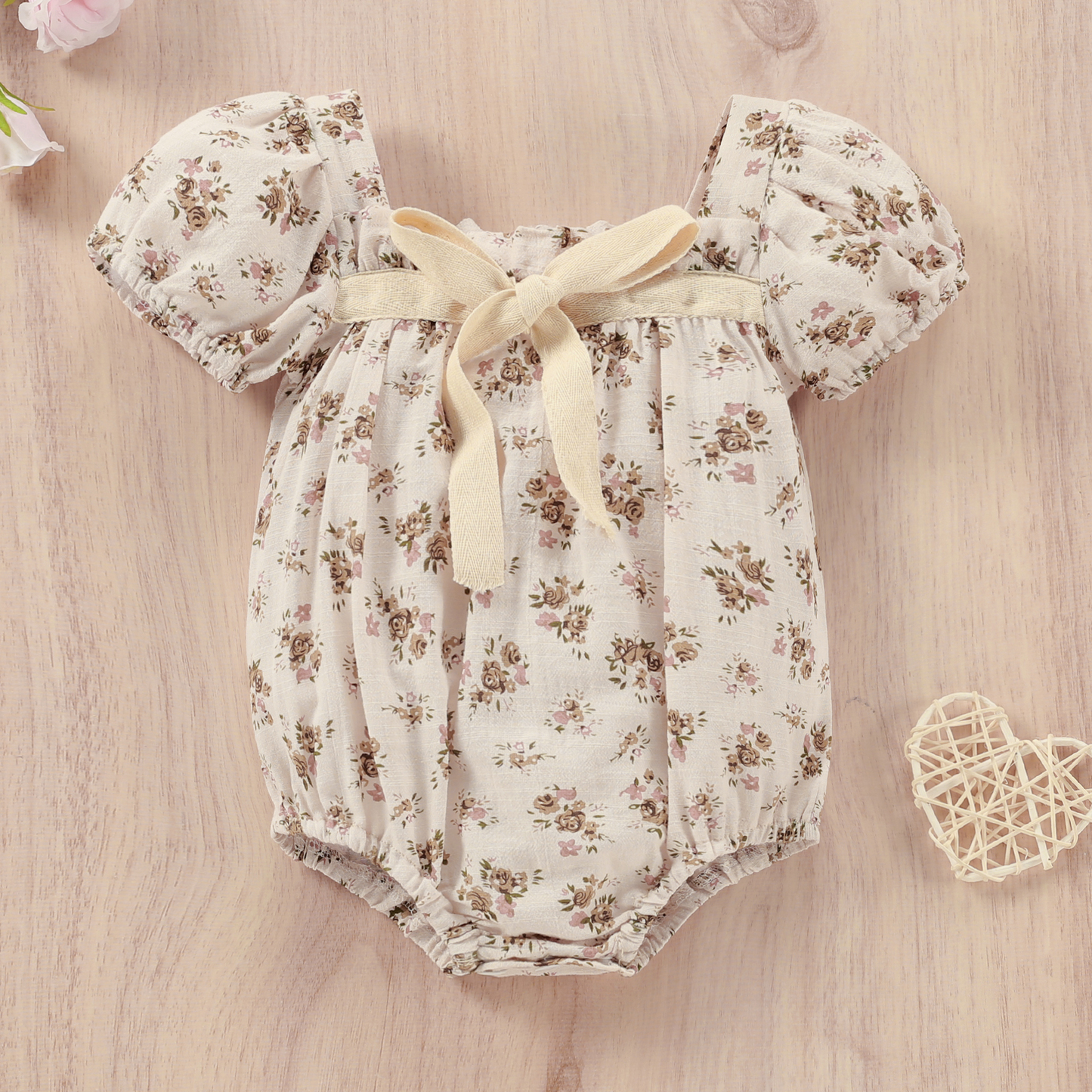 Body de bebé vintage con flores