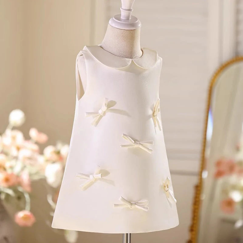 Vestido infantil con lazo floral