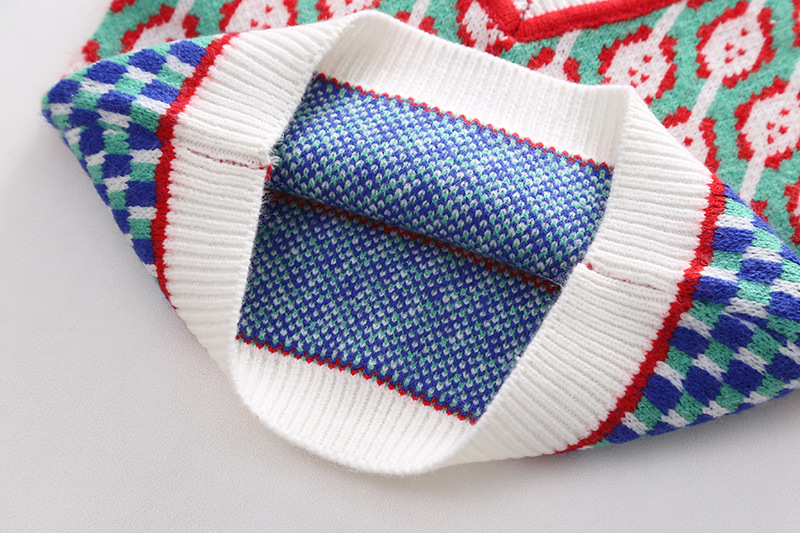 Conjunto con camisa bordada en cuello