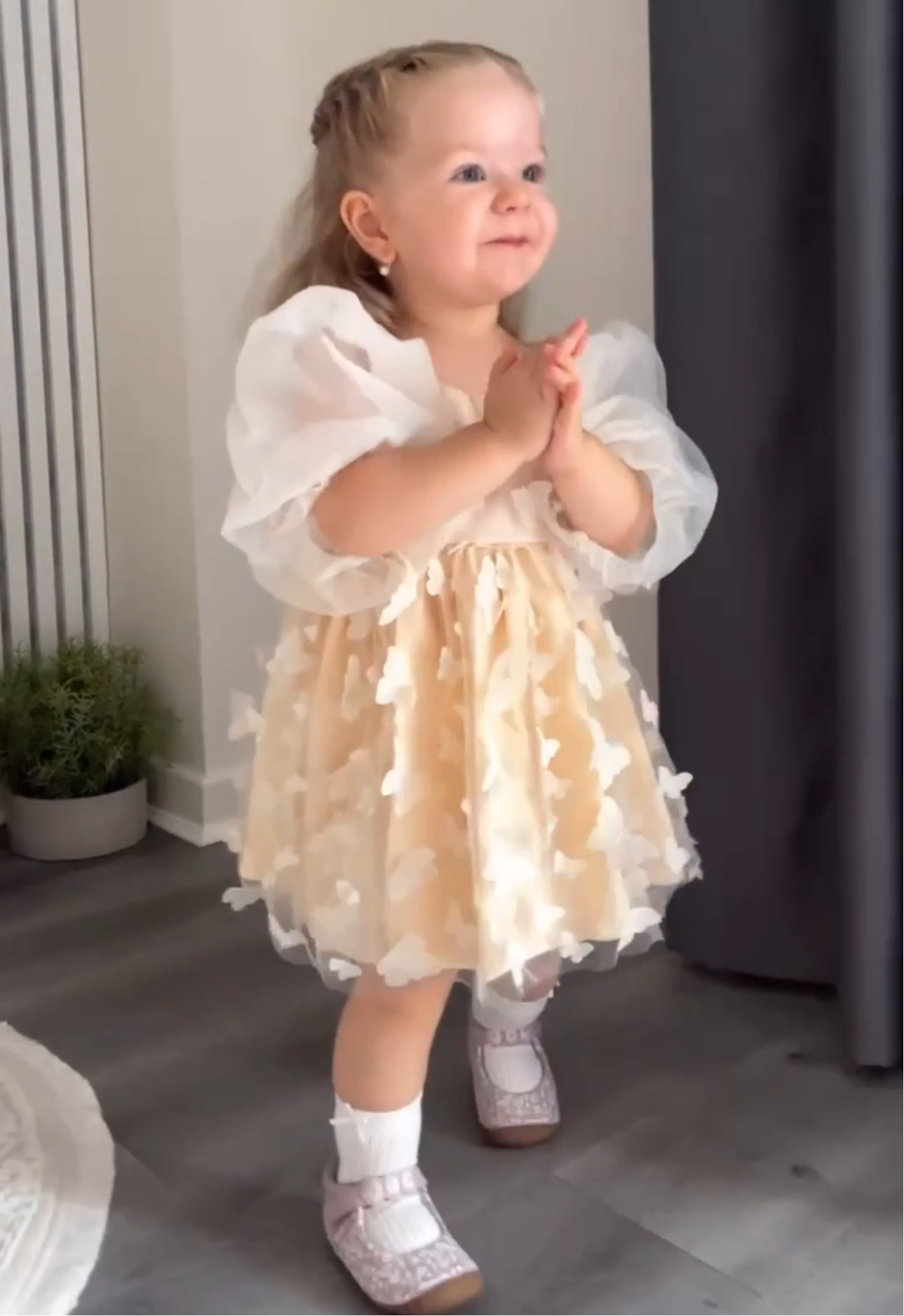 Vestido infantil mariposa beige + Diadema