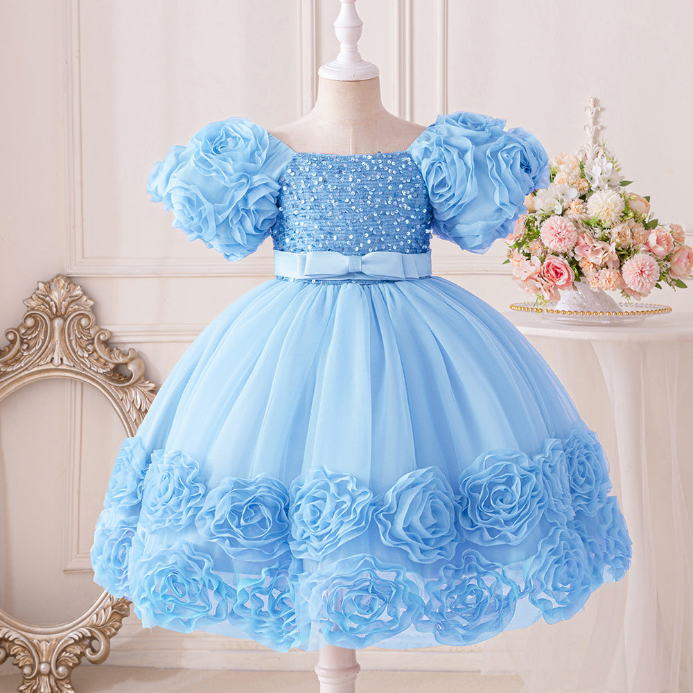 Vestido infantil con flores brillantes