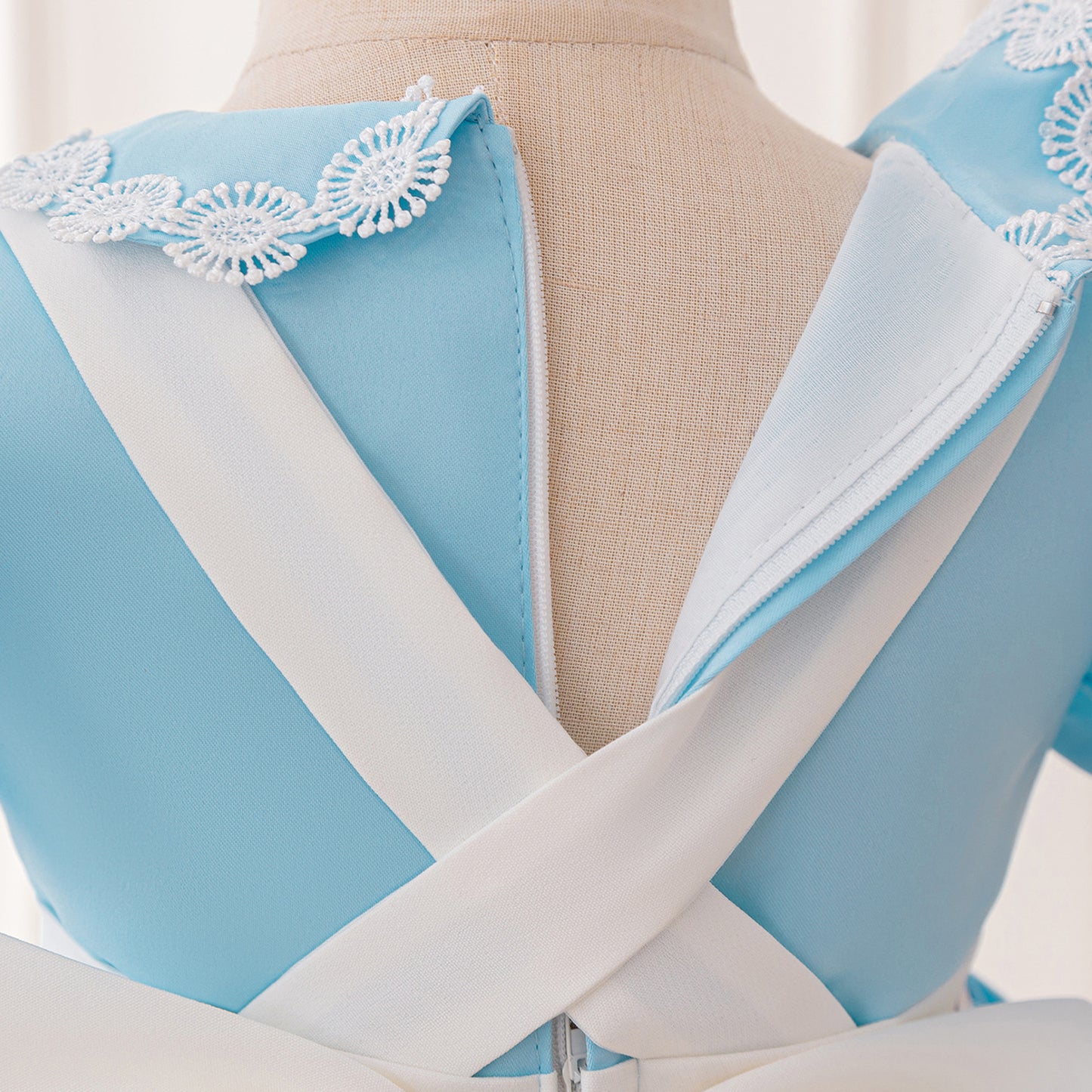 Vestido infantil de Alicia en el país de las maravillas