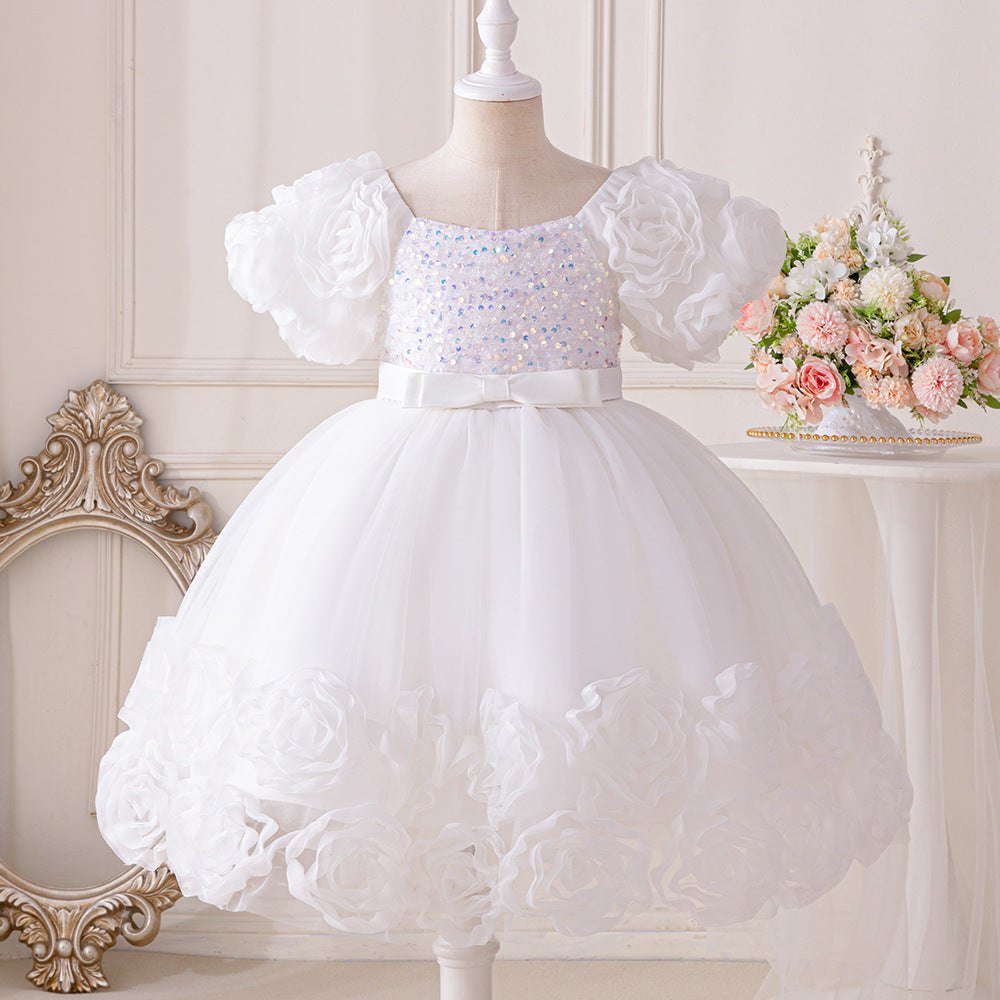 Vestido infantil con flores brillantes