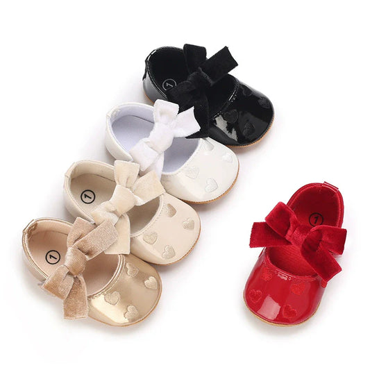 Zapatos de Niños con Lazo de Corazones