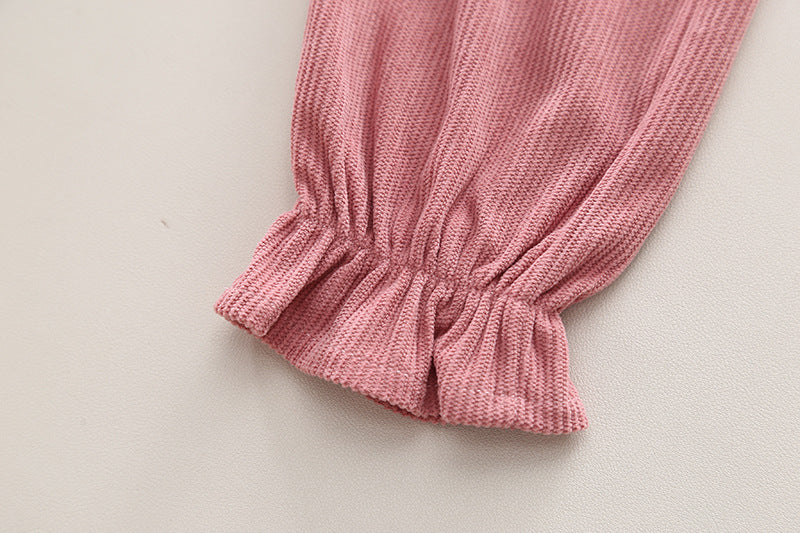 Conjunto infantil de mujer con botones de lazo