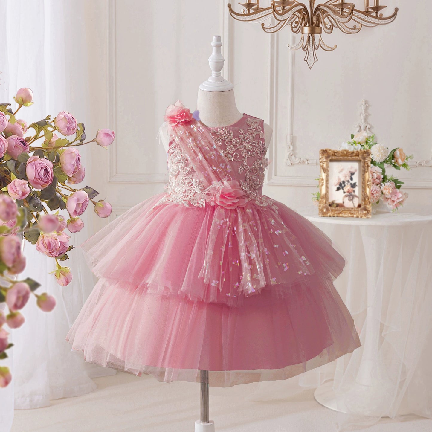 Vestido de fiesta con flores de tul