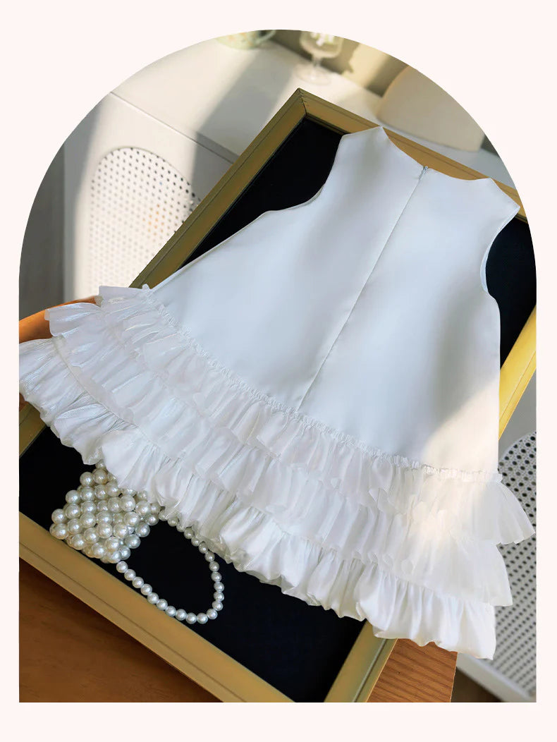 Vestido infantil de flores con dobladillo de tul