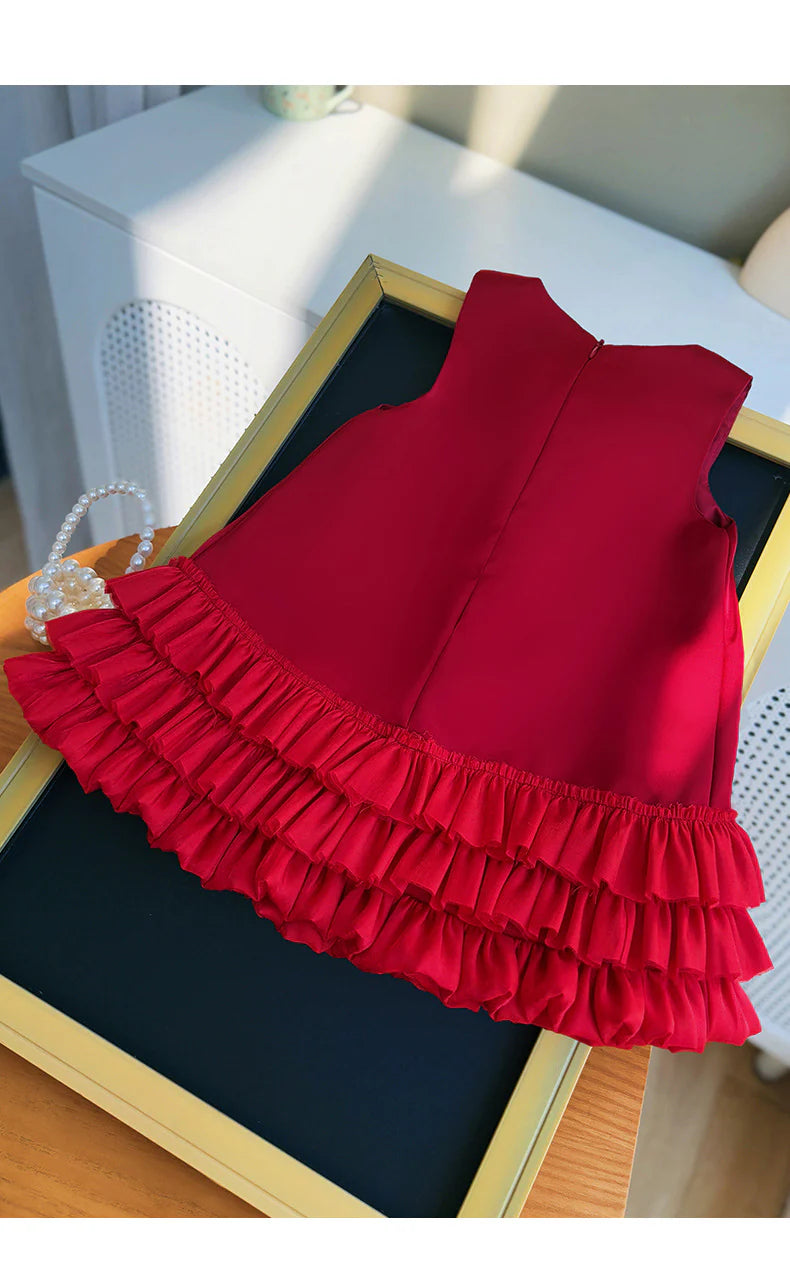 Vestido infantil de flores con dobladillo de tul