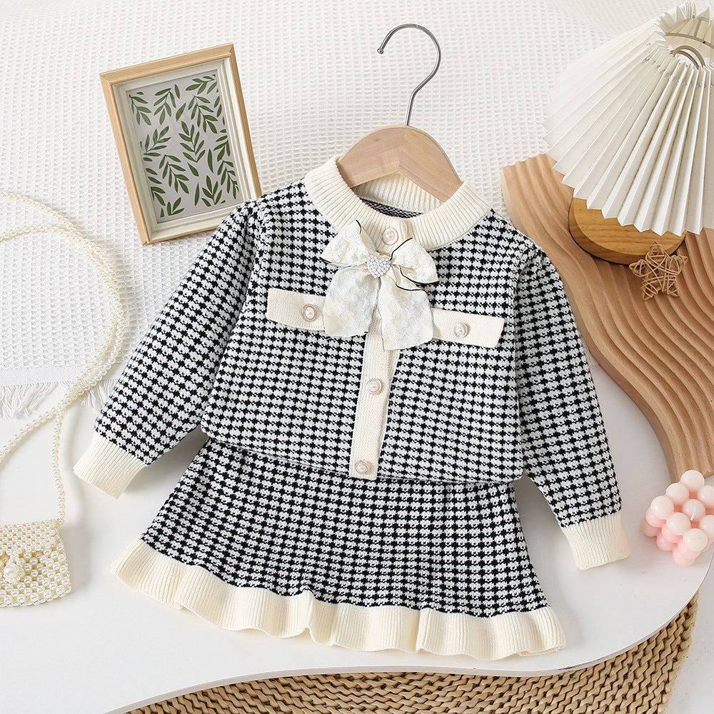 Girls' Plaid Knit Set with Bow