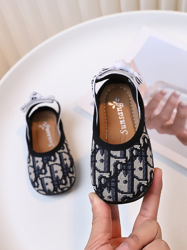 Zapatos de niña con lazo