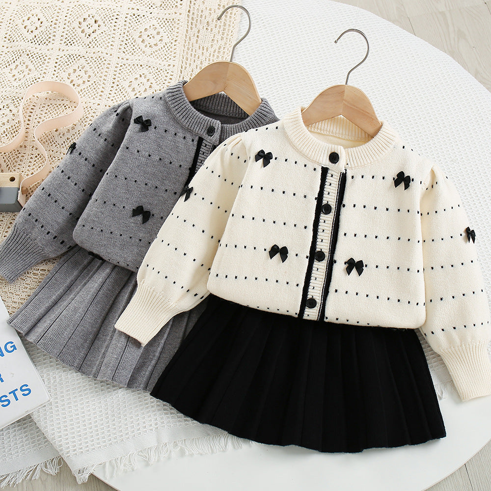Conjunto de invierno para niña con lazos
