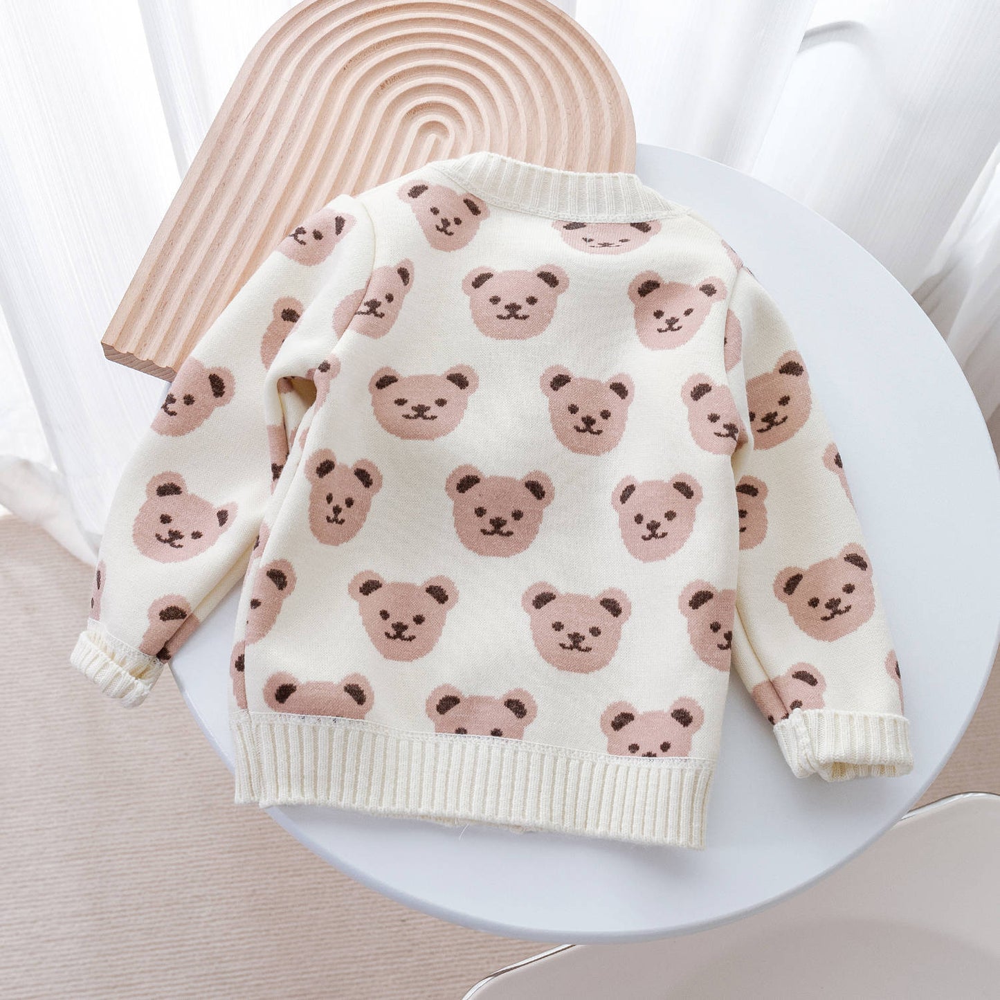 Cárdigan infantil con cara de oso