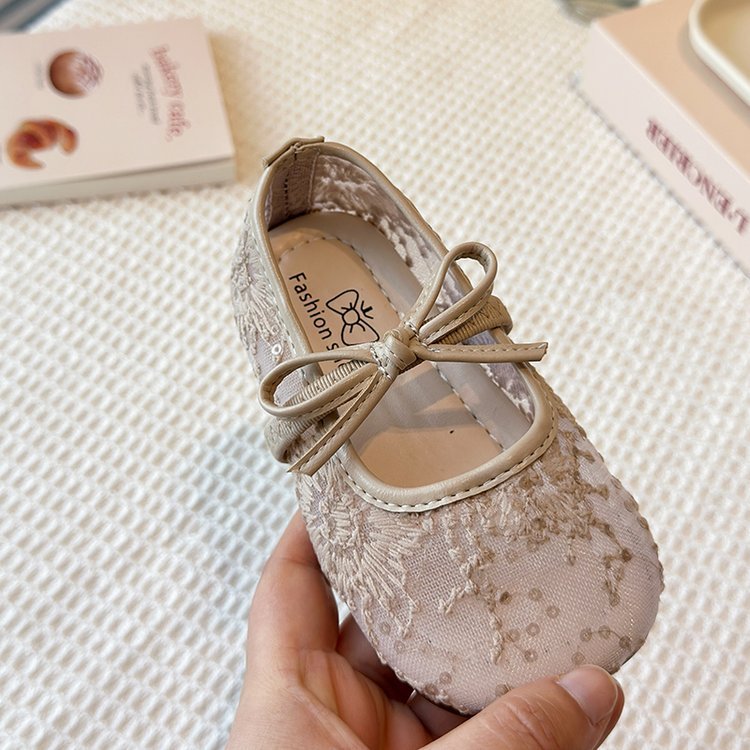 Zapatos florales para niñas