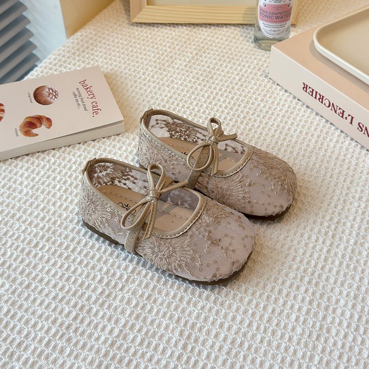 Zapatos florales para niñas
