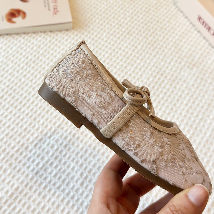 Zapatos florales para niñas