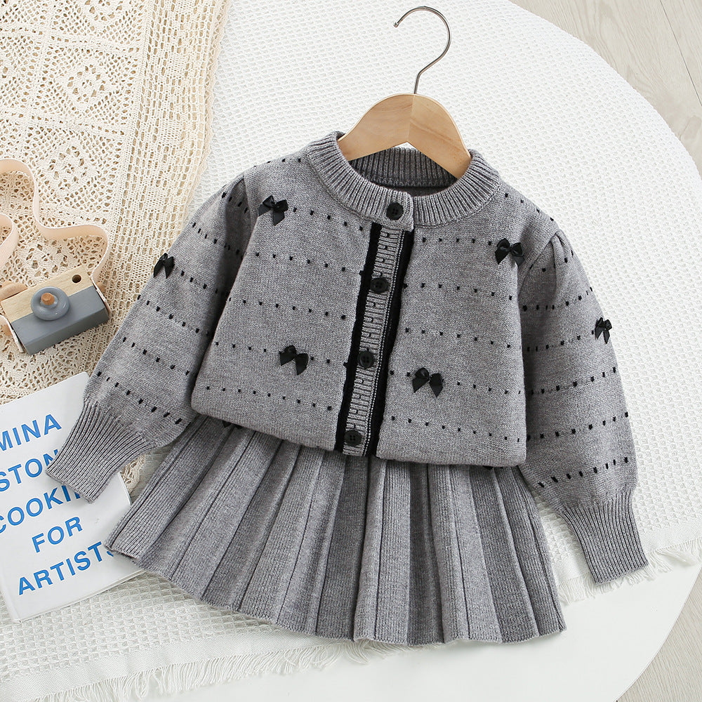 Conjunto de invierno para niña con lazos
