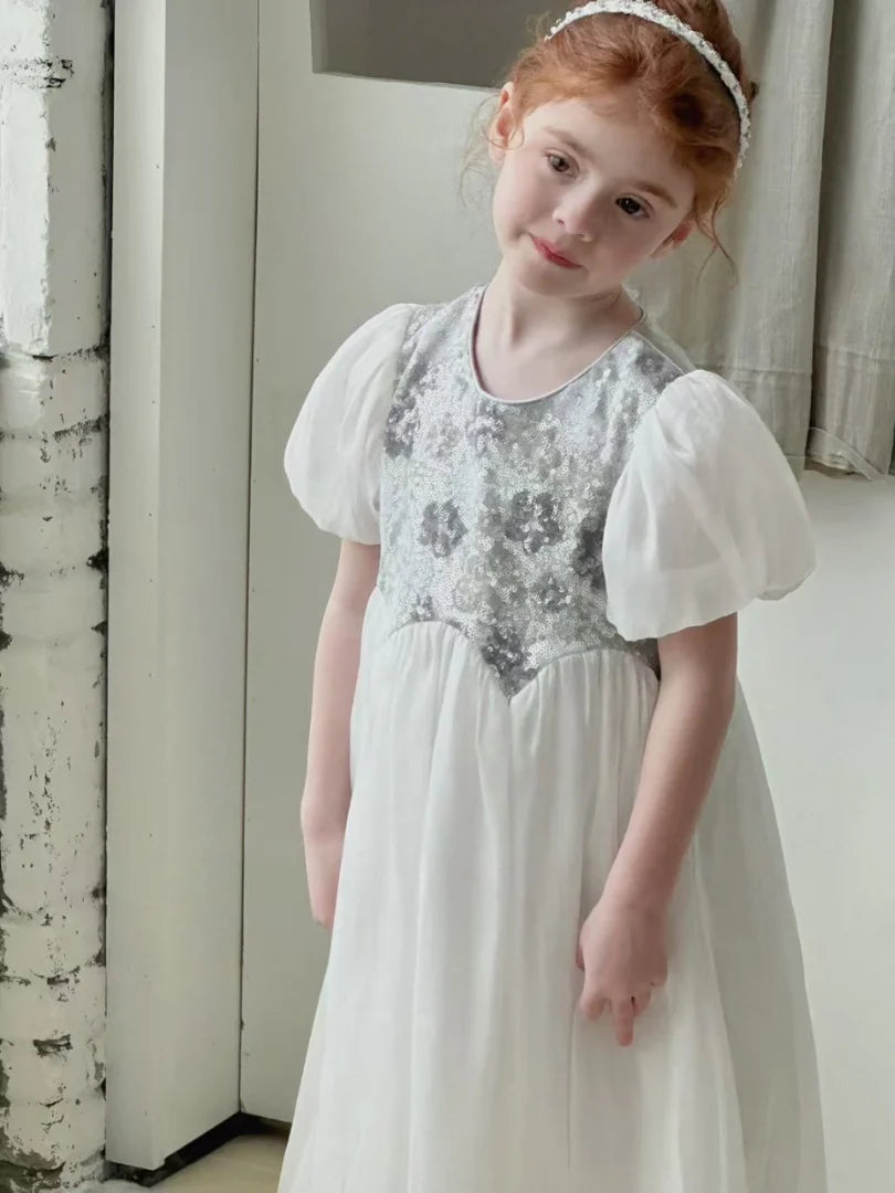 Vestido infantil plateado brillante
