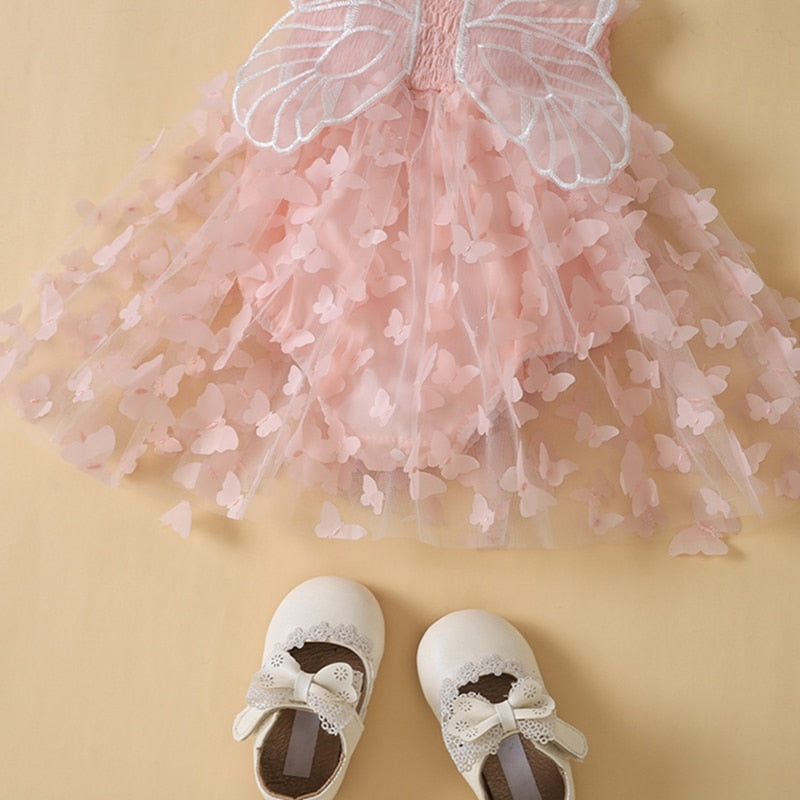 Vestido de mariposa con alas