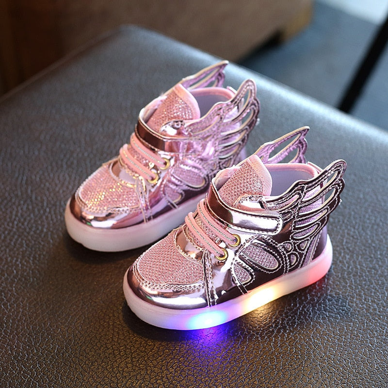 حذاء أطفال بجناح و LED