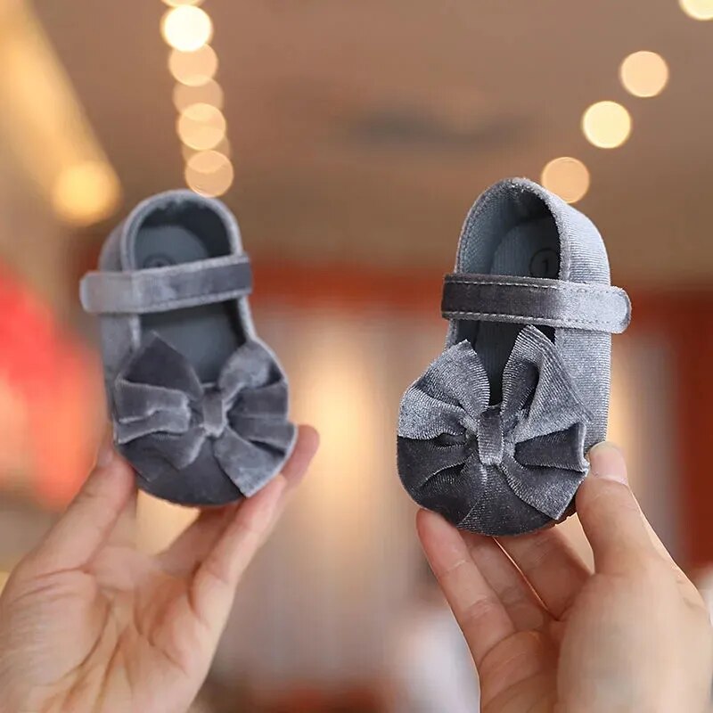 Zapatos de terciopelo con lazo para niños y mujeres
