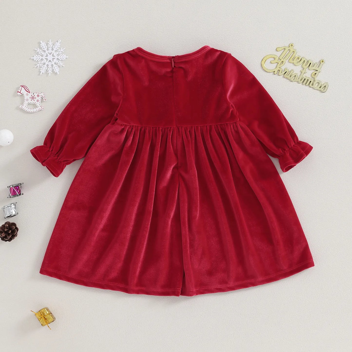 Vestido infantil de terciopelo con volantes
