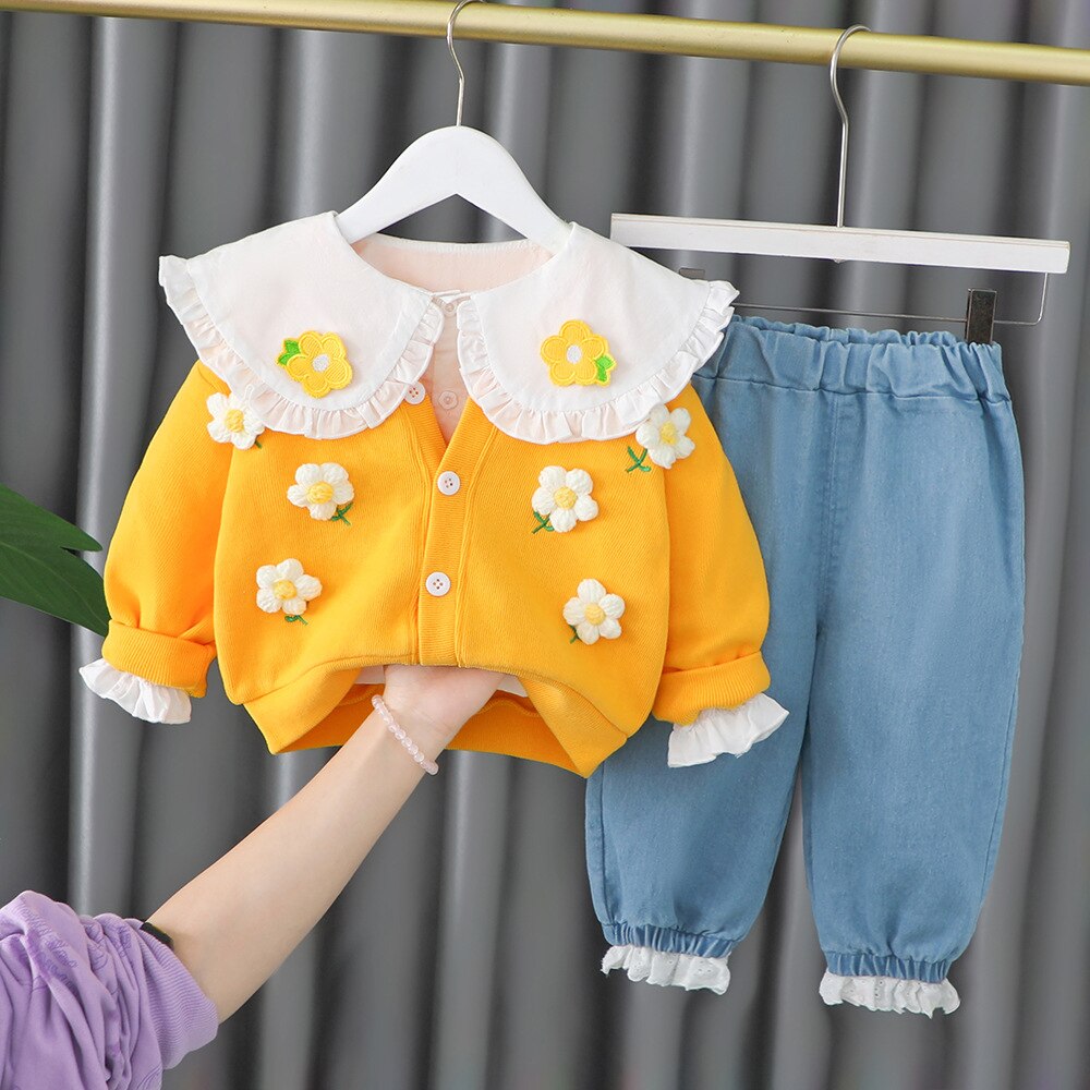 Conjunto de camisa infantil con cuello de flores