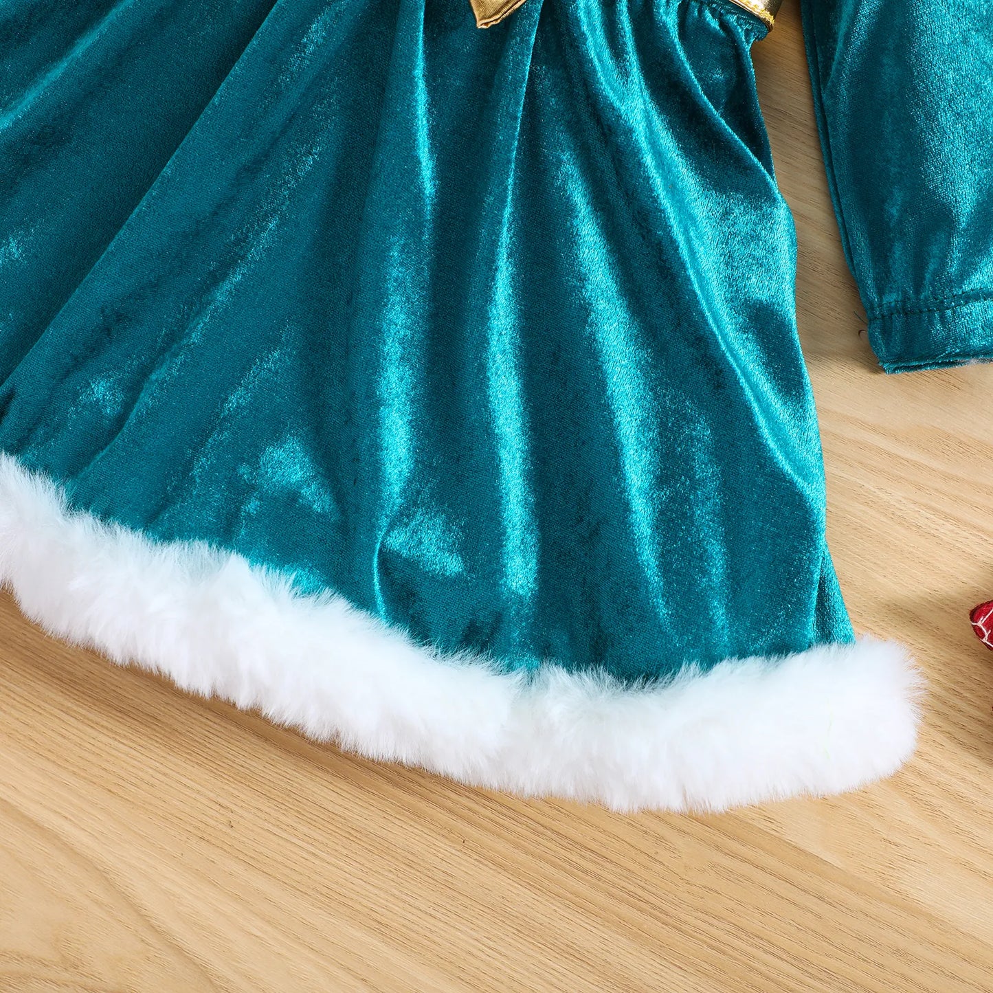 Vestido infantil verde con lazo dorado + diadema