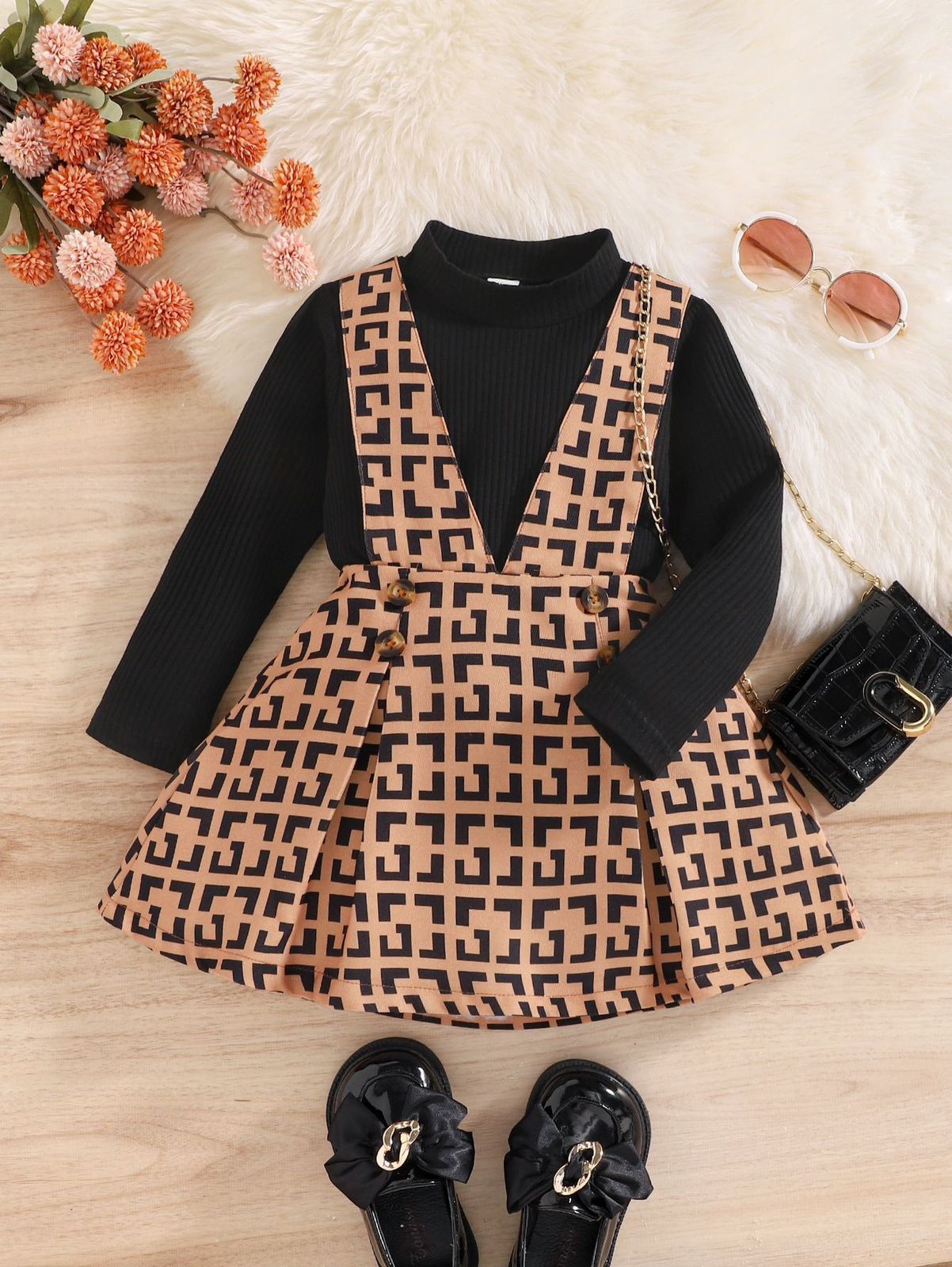 Conjunto infantil con blusa negra
