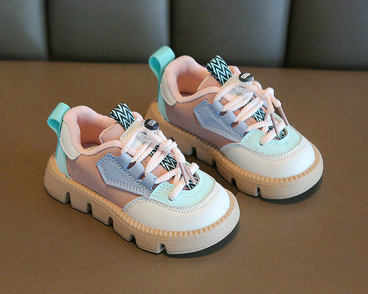 Zapatillas con cordones de colores para niños