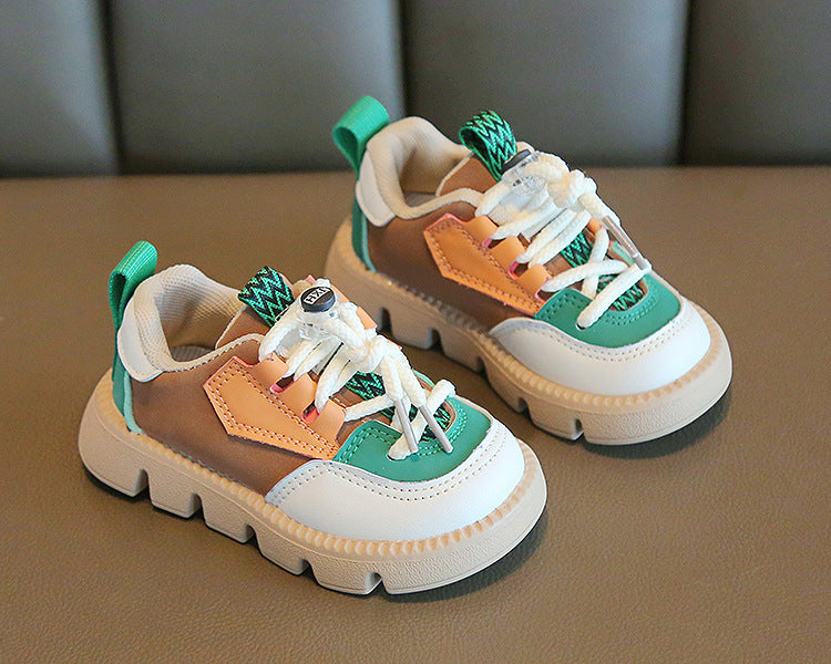 Zapatillas con cordones de colores para niños