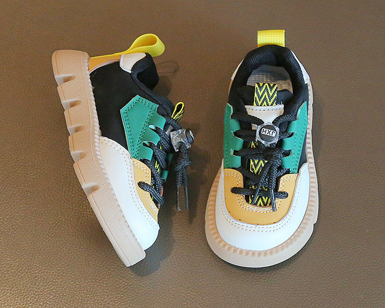 Zapatillas con cordones de colores para niños