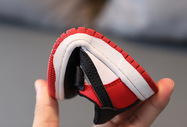 Zapatillas deportivas para niños NK en tres colores