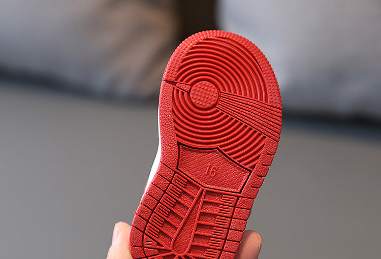 Zapatillas deportivas para niños NK en tres colores