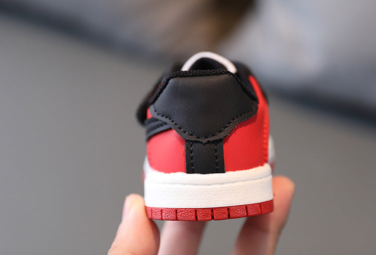 Zapatillas deportivas para niños NK en tres colores