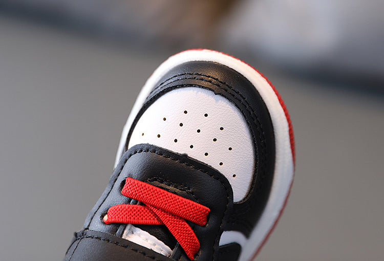 Zapatillas deportivas para niños NK en tres colores