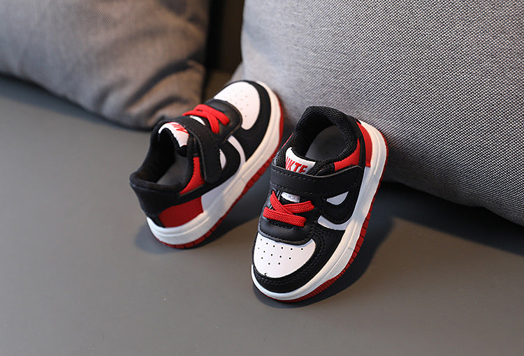 Zapatillas deportivas para niños NK en tres colores