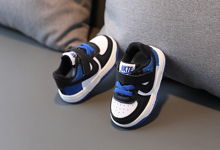 Zapatillas deportivas para niños NK en tres colores
