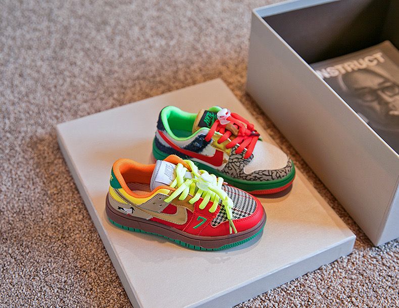 Zapatillas deportivas coloridas para niños NK