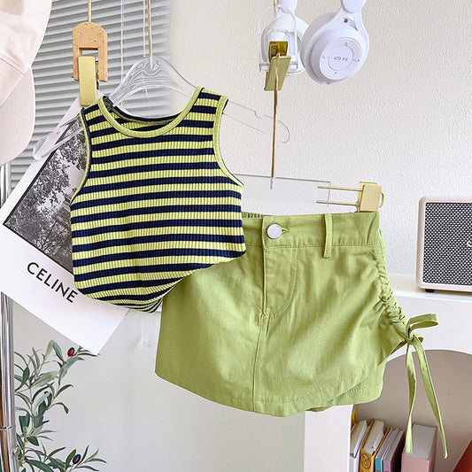Conjunto infantil de rayas verdes