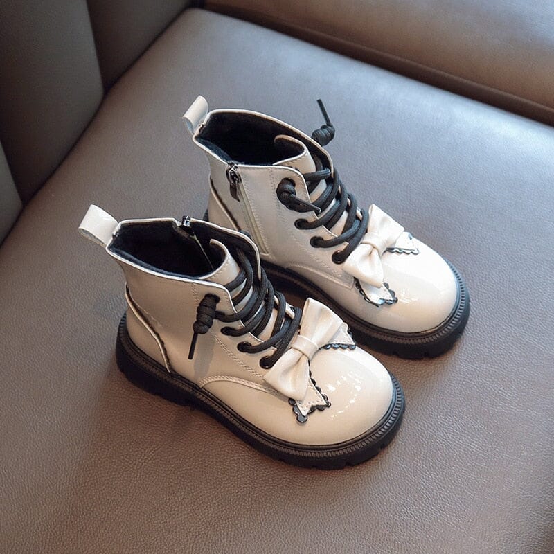 Bota con cordones para mujer y niño