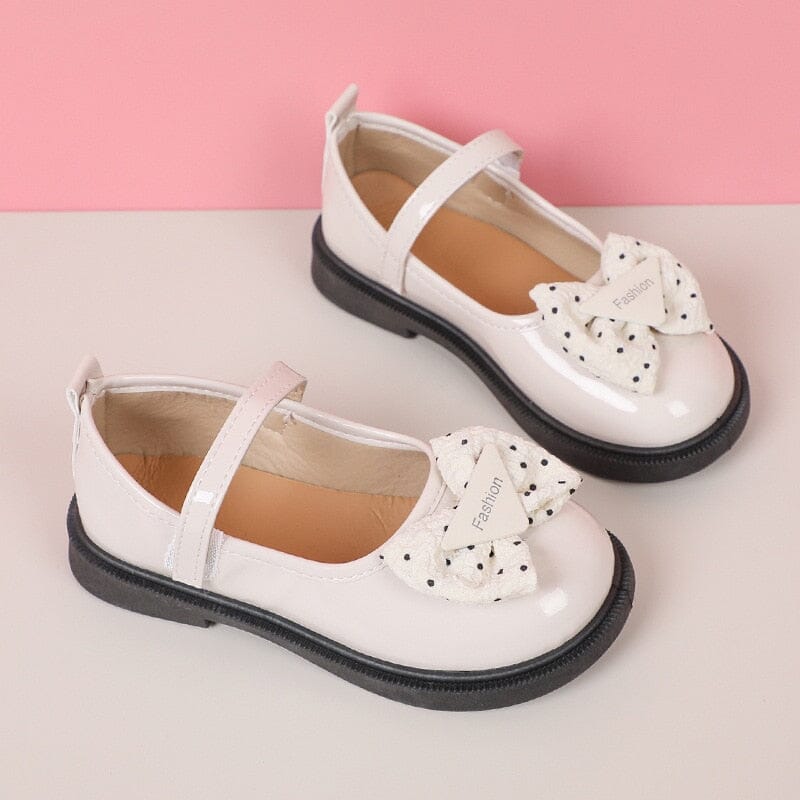 Barniz de moda para zapatos de mujer y niños