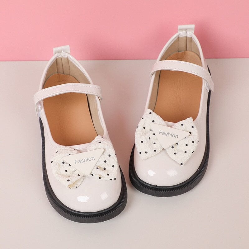 Barniz de moda para zapatos de mujer y niños
