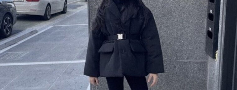 Chaqueta acolchada con cinturón para mujer y niño