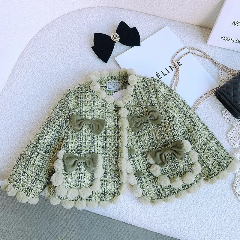 Conjunto de abrigo infantil con lazos