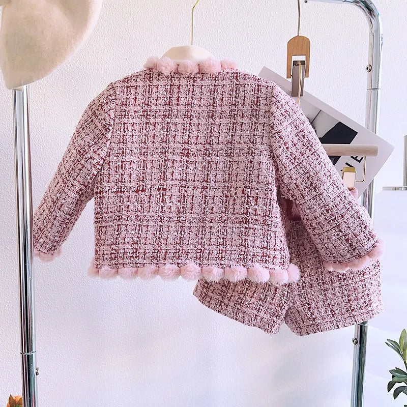 Conjunto de abrigo infantil con lazos