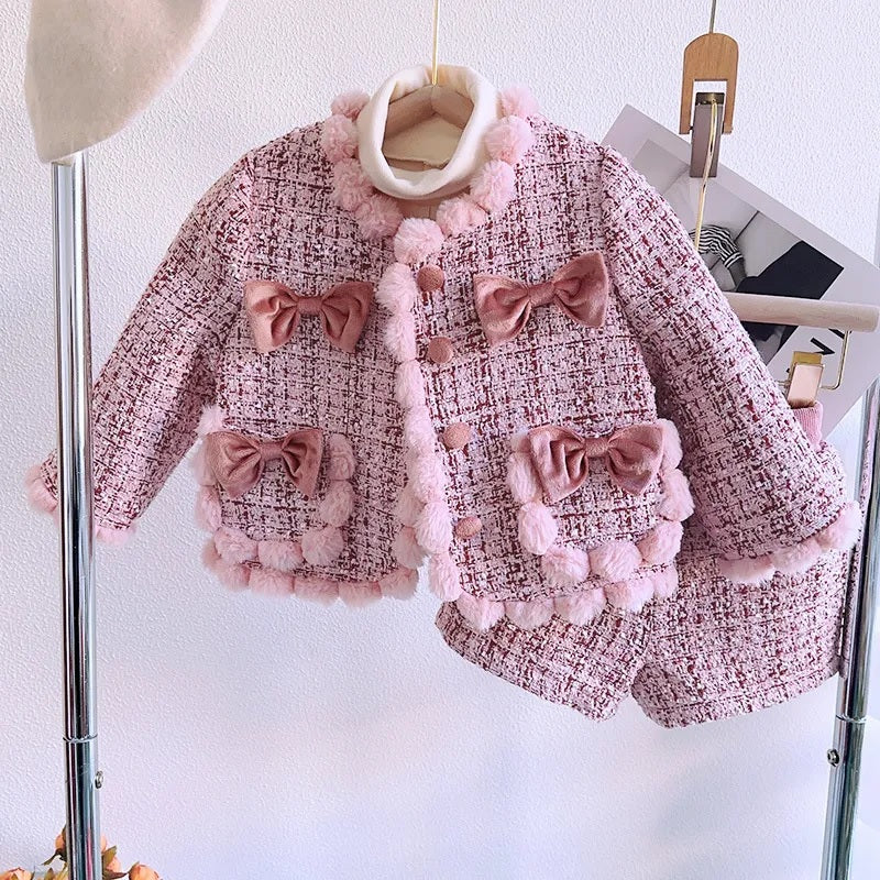 Conjunto de abrigo infantil con lazos