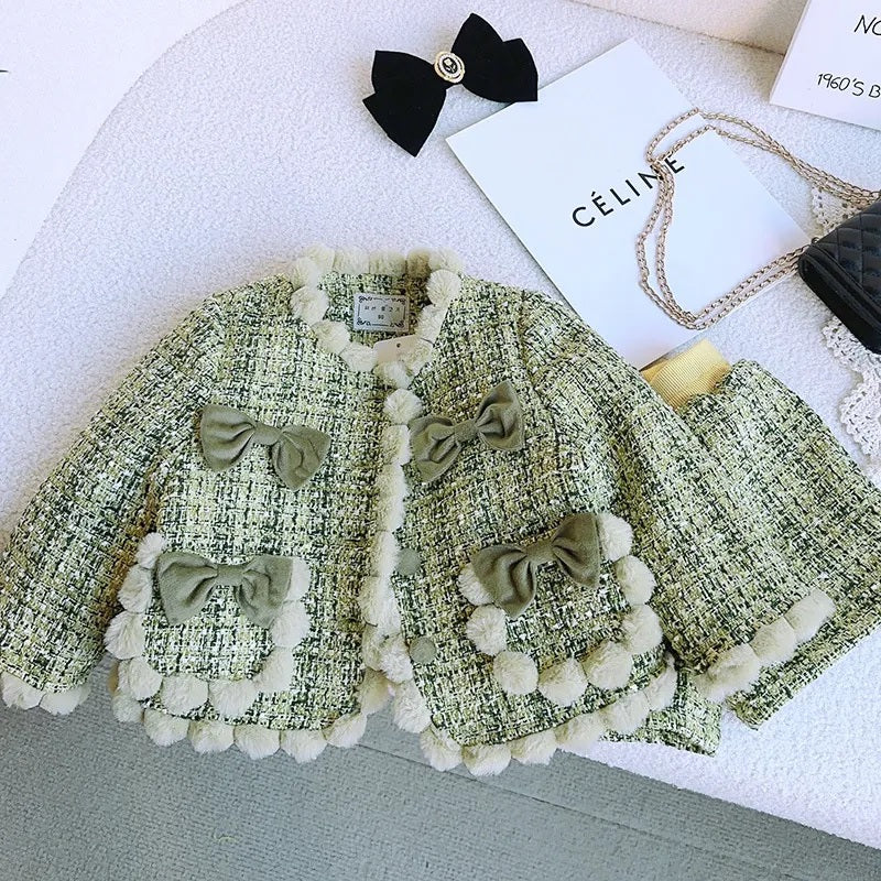 Conjunto de abrigo infantil con lazos