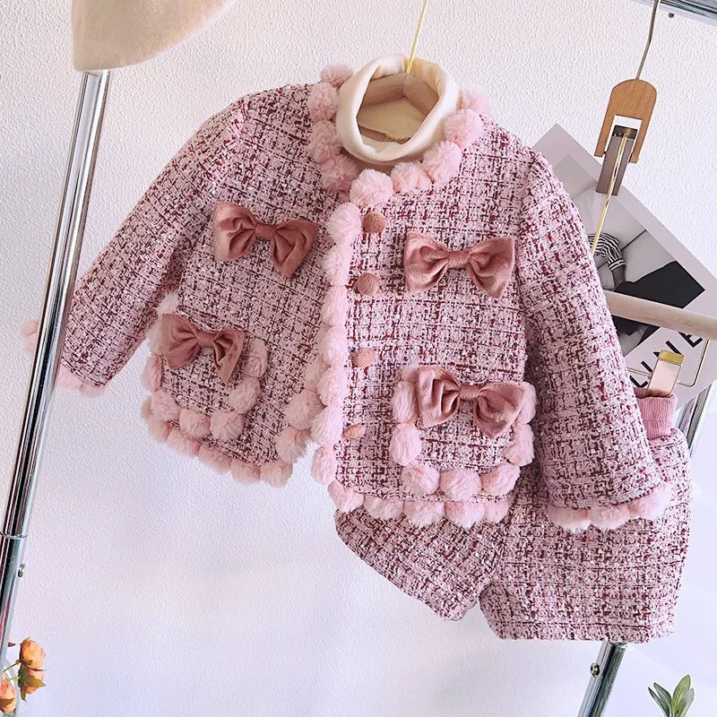 Conjunto de abrigo infantil con lazos