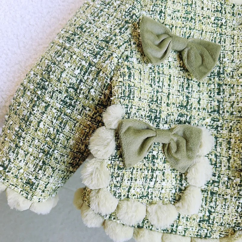 Conjunto de abrigo infantil con lazos